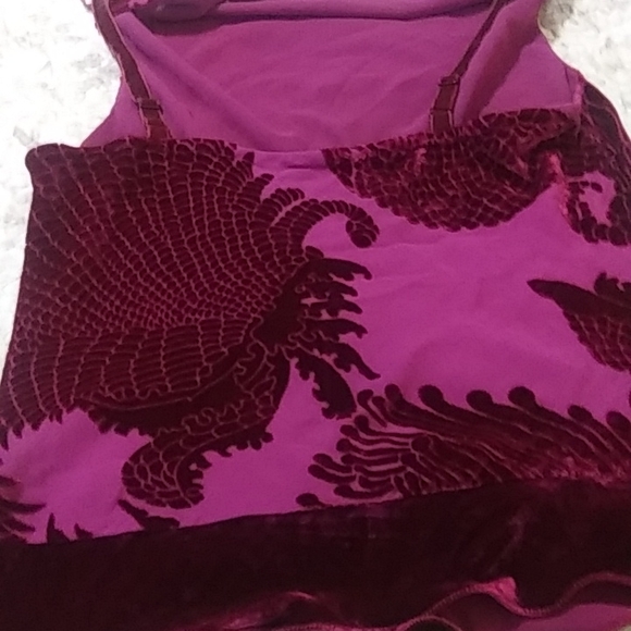 Very Vera camisole top in burgundy wine color top M - Picture 4 of 14